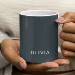 Taza De Café Mug Personalizado azul de carbón vegetal personali<br><div class="desc">Disfruta de tus bebidas favoritas con estilo con esta taza personalizado azul carbón personalizado. El elegante color azul carbón vegetal ofrece un toque moderno y sofisticado a su cocina o oficina. Esta taza, elaborada con cerámica de alta calidad, es perfecta para el café, el té o el chocolate caliente de...</div>