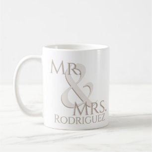 Taza De Café Mug recién casada monogramada - Regalo Boda