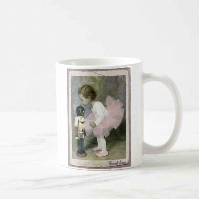 Taza De Café Mug "Sugar Plum Kiss" (Derecha)