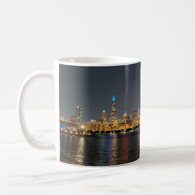 Taza De Café Mugre de Chicago Night Skyline (Izquierda)