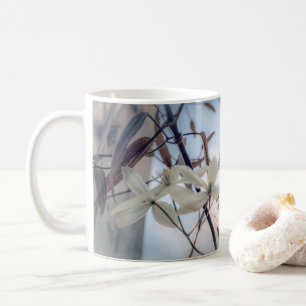 Taza De Café Mugre de flores blancas clematis
