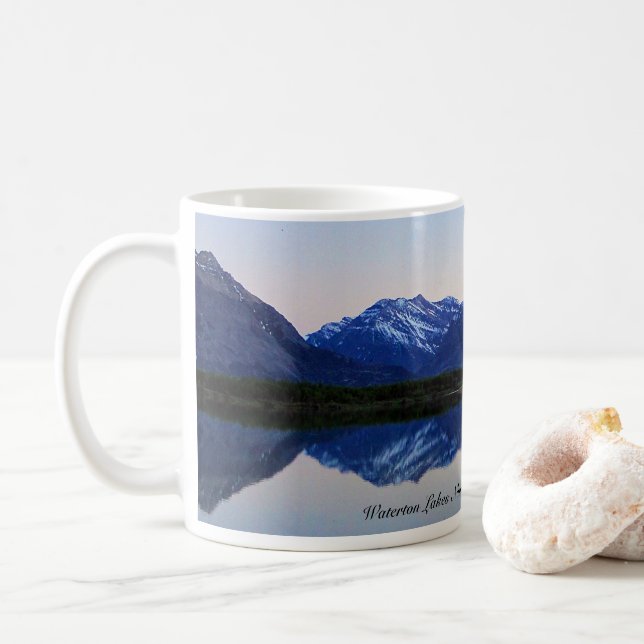 Taza De Café Mugre de los lagos de Waterton (Con donut)