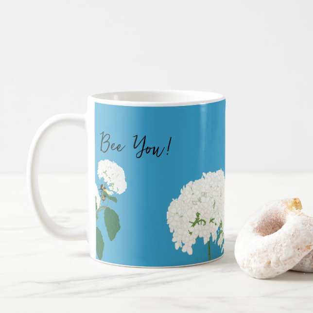 Taza De Café Mugre personalizada con hortensias y abejas (Con donut)