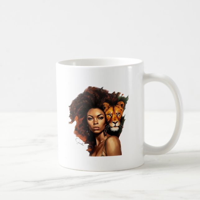 Taza De Café Mujer afroamericana con león majestuoso (Derecha)