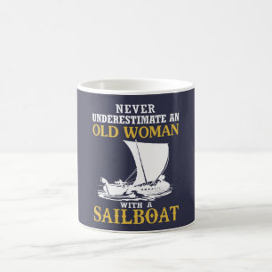 Taza De Café Mujer mayor con un velero