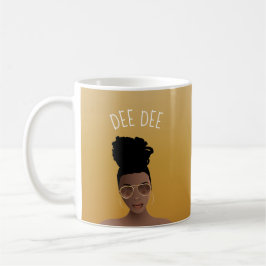 Taza De Café Mujer negra con tonos dorados y un bollo alto, oro