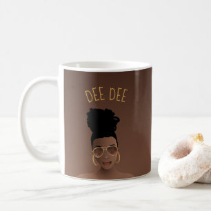 Taza De Café Mujer negra, tonos dorados y bollo alto, marrón