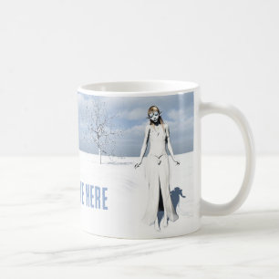 Taza De Café Mujeres elfás caminando en la nieve. texto de pers