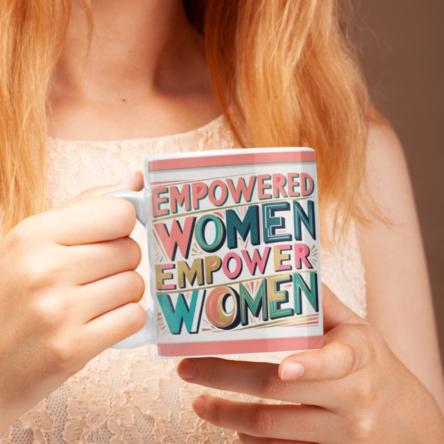 Taza De Café Mujeres empoderadas empoderan a mujeres Mug (Empower yourself and others with this, "Empowered women empower women" mug! )