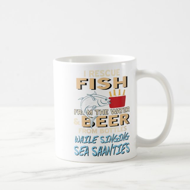 Taza De Café Mujeres Salvando Pescado Y Cerveza Mientras Cantan (Derecha)