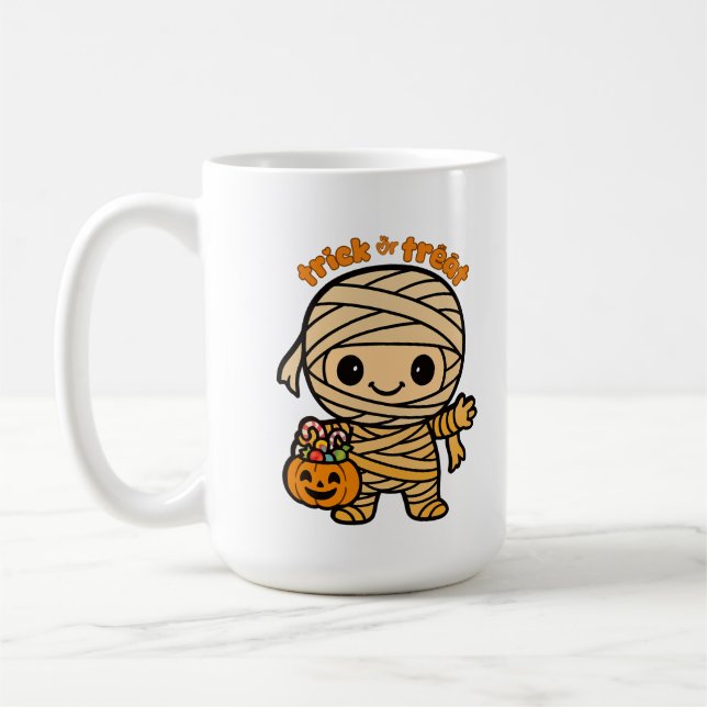Taza De Café Mummy chico sonriente lindo con canasta de calabaz (Izquierda)