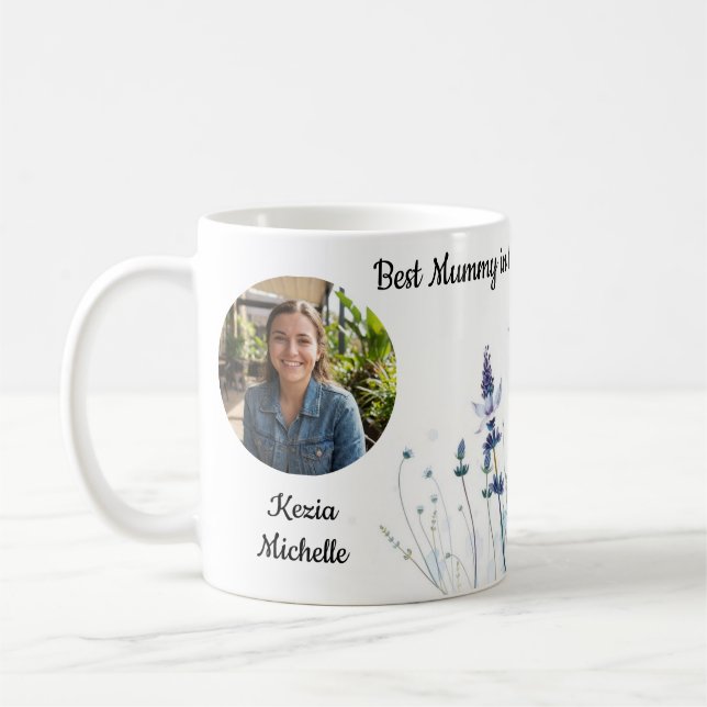 Taza De Café Mummy’s Wildflowers Personalized Birth Month Flowe (Izquierda)