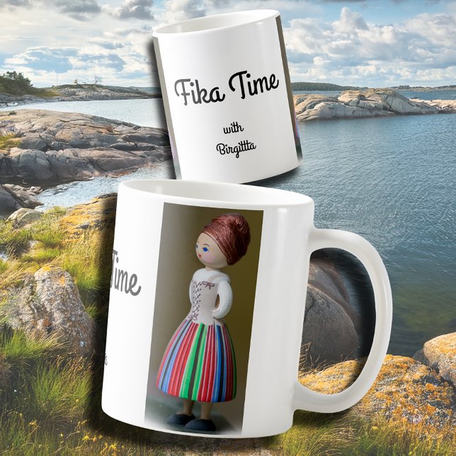 Taza De Café Muñeca folkdräkter sueca sobre Fika (Subido por el creador)