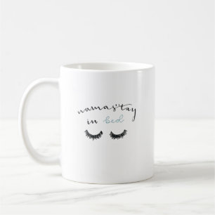 Taza De Café Namastay en cama