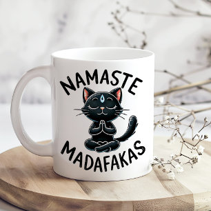 Taza De Café "Namaste Madafakas", curiosos amantes de un gato