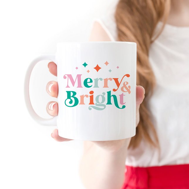 Taza De Café Navidades coloridos modernos y vivos (Merry and Bright Christmas mug with colorful typography)