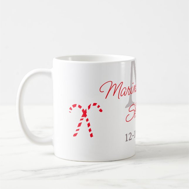 Taza De Café Navidades de caña de caramelo para bebés monograma (Izquierda)
