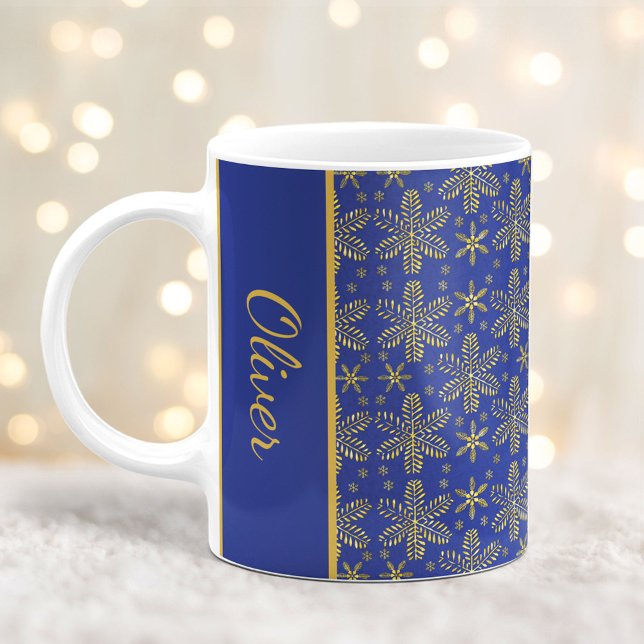 Taza De Café Navidades de copos de nieve azules y dorados mug c (Subido por el creador)