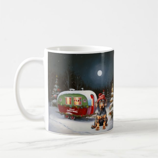 Taza De Café Navidades de la Caravana de Invierno Doberman Adve (Izquierda)