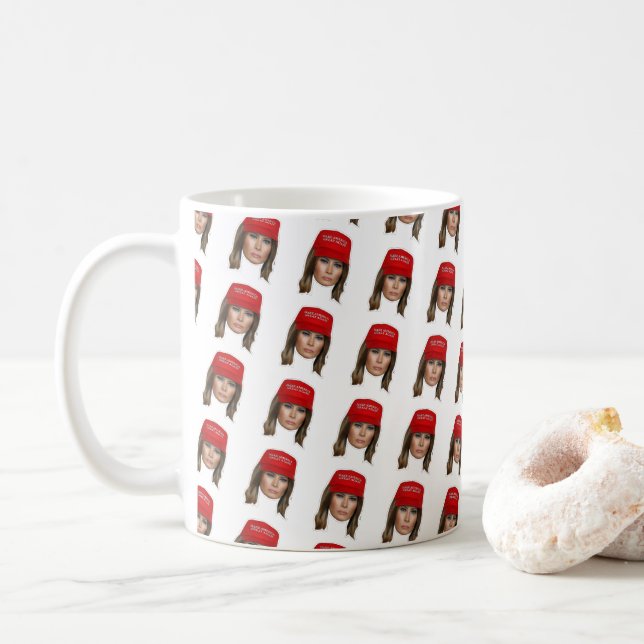 Taza De Café Navidades de Melania Trump MAGA (Con donut)