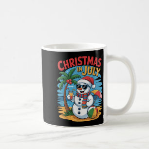 Taza De Café Navidades De Snowman En La Playa De Verano En Juli