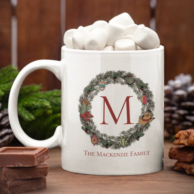 Taza De Café Navidades del país Wreath Family Photo (Custom Country Xmas Mug. Hand-Drawn Wreath with Cowboy Boots, Hat, Vintage Ornaments & Cacti.)