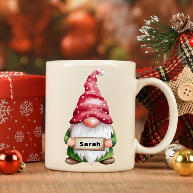 Taza De Café Navidades personalizados Gnome Nombre personalizad (Personalized Christmas Gnome Custom Name Coffee Mug
)