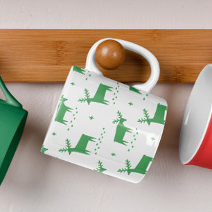Taza De Café Navidades renos. Patrón animal de bosque verde