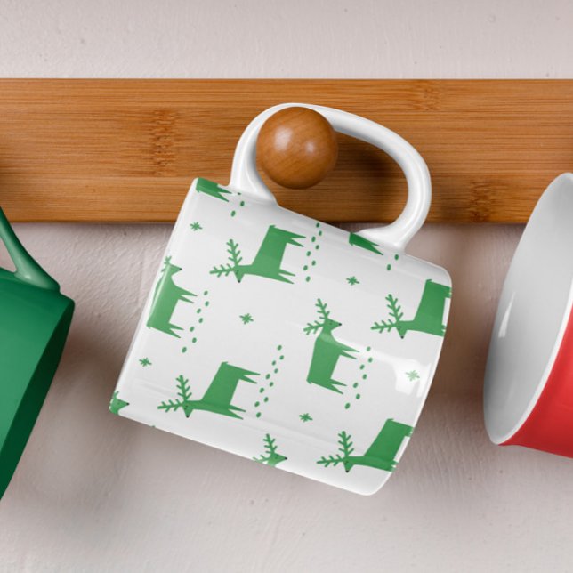 Taza De Café Navidades renos. Patrón animal de bosque verde (Subido por el creador)