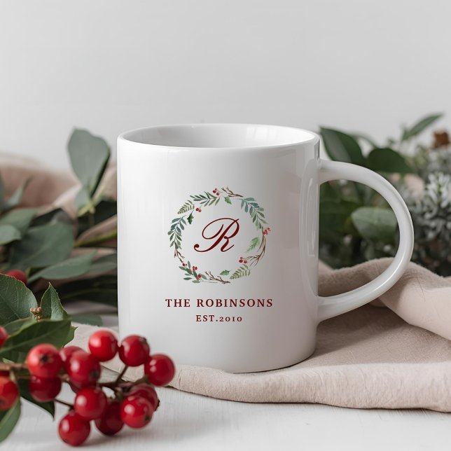 Taza De Café Navidades Winter Berry Wreath Familia Monograma (Subido por el creador)