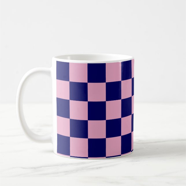 Taza De Café Navy Blue and Light Pink Checkerboard Pattern (Izquierda)