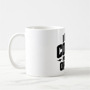 Taza De Café Necesito café, no tu opinión. Diseño tipográfico