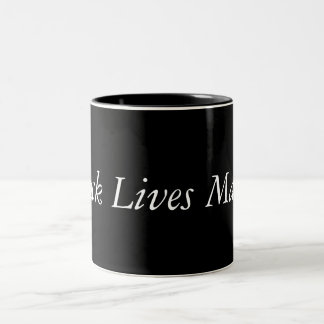 Taza de café negra de la materia de las vidas