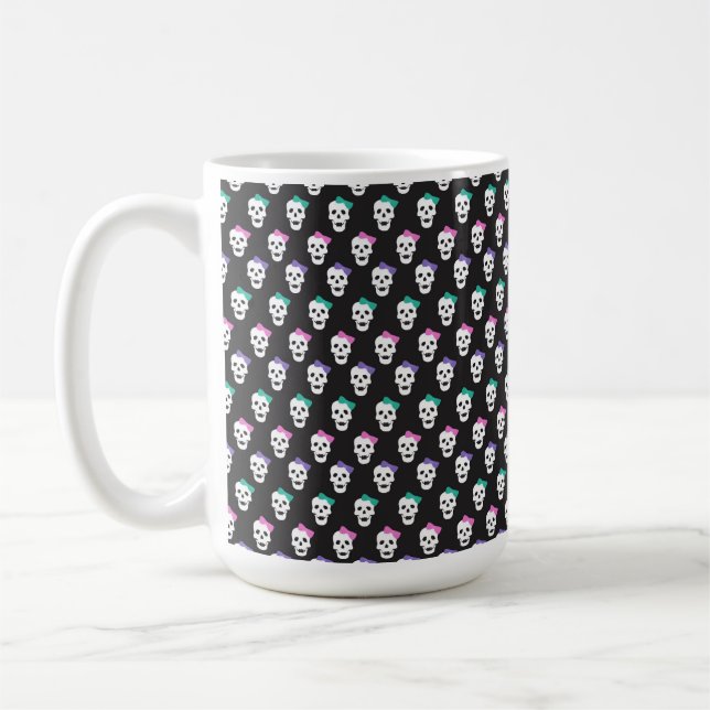 TAZA DE CAFÉ NEGRO CON HERRAMIENTAS BLANCAS CON ROPA VERDE ROSA (Izquierda)