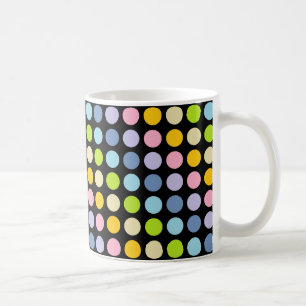 Taza De Café Negro en colores pastel de los lunares del arco