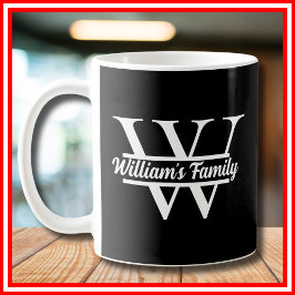 Taza De Café Negro y Blanco | Monograma de apellido familiar si