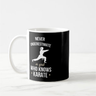 Taza De Café Never Underestimate A Girl Who Knows Karate Martia