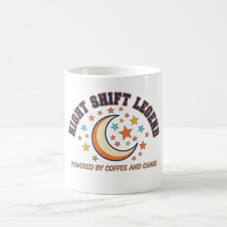 Taza De Café Night Shift Legend Retro Coffee and Chaos Vintage 