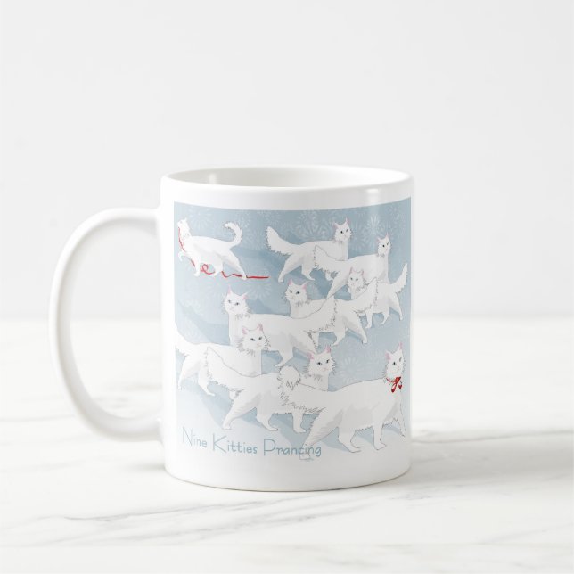 Taza De Café Nine Kitties Prancing... Día festivo (Izquierda)