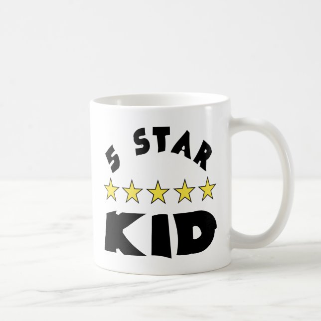 Taza De Café Niño de 5 estrellas letras negras (Derecha)