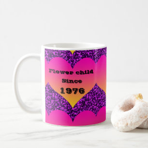 Taza De Café Niño flor desde el cumpleaños retro en los años
