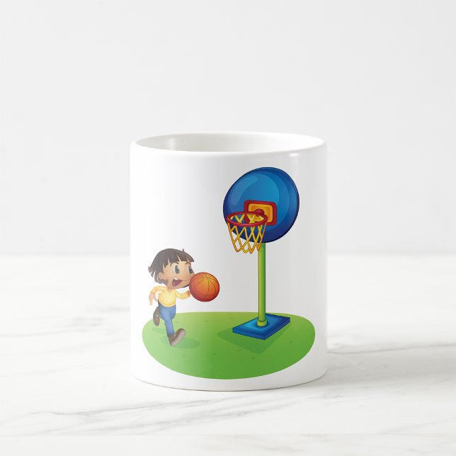 Taza De Café Niños jugando básquetbol con deportes de entreteni (Subido por el creador)