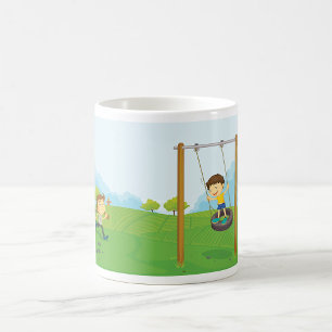 Taza De Café Niños jugando en columpio de neumático