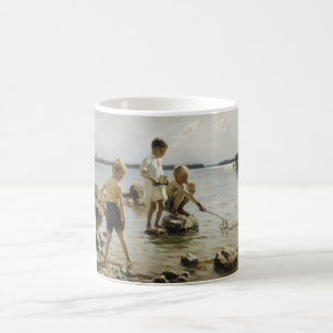 Taza De Café Niños jugando en la costa (por Albert Edelfelt)
