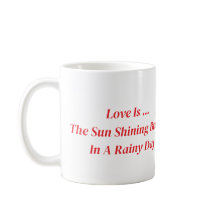 Niños pequeños que comparten un paraguas