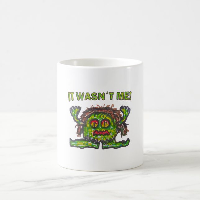 Taza De Café No culpable gremlin gracioso ilustracion dibujado  (Centro)