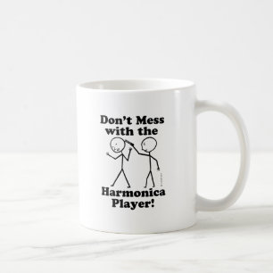 Taza De Café No ensucie con el jugador de la armónica