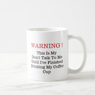 Taza De Café No molestar a un bebedor de café - Mug-A-Tude