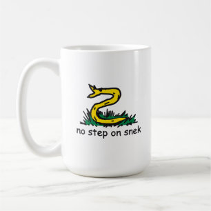 Taza De Café No pisotear a la serpiente memes parodia de Gadsde