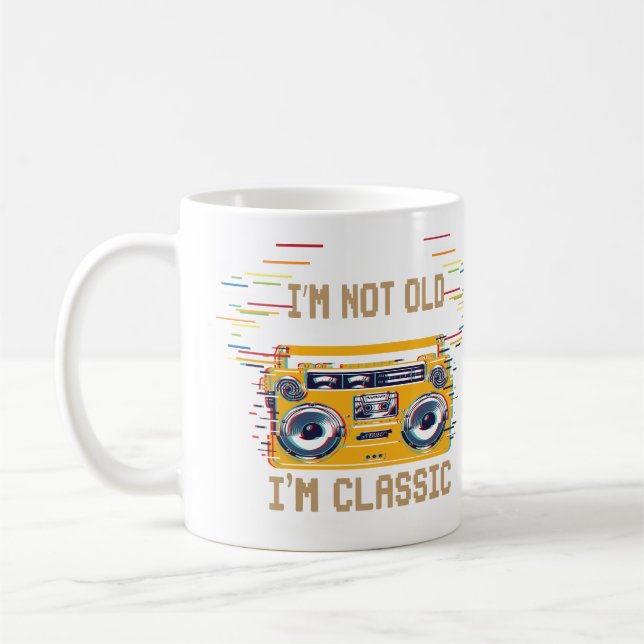 Taza De Café No soy viejo soy clásico (Izquierda)